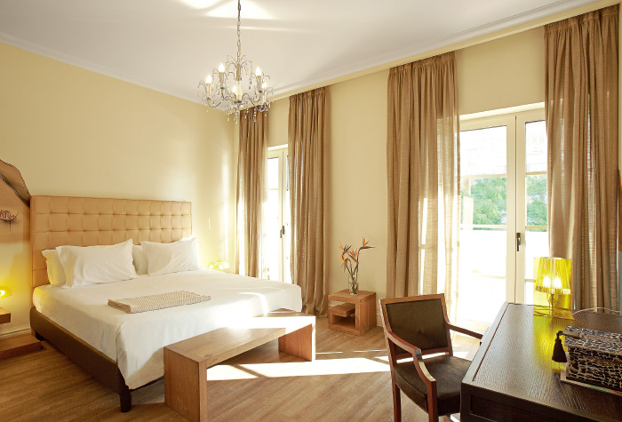 01-accommodation-rooms-suites-pallas-athena-grecotel